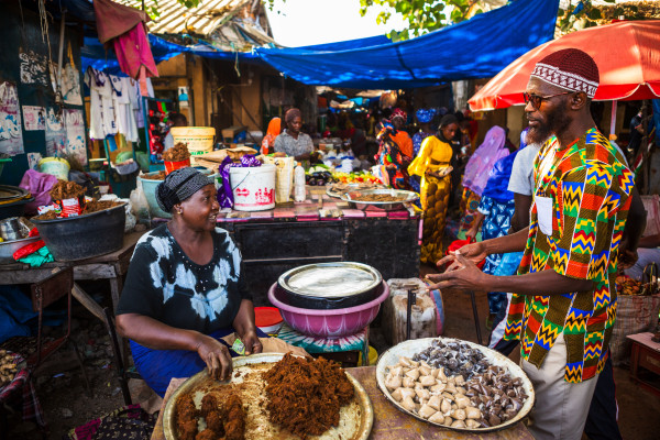 Gambie : la Banque africaine de développement accorde un don de près de 20 millions de dollars pour lutter contre la fragilité et offrir plus d’opportunités aux femmes et aux jeunes ruraux