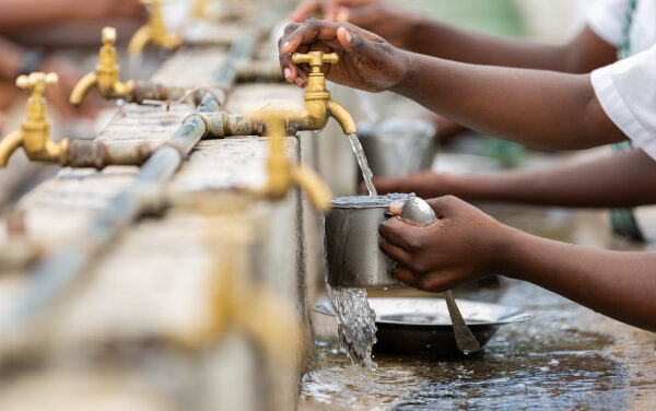 Bénin : prêt de 118 millions d’euros de la Banque africaine de développement et d’Africa Growing Together Fund pour élargir la fourniture d’eau potable à près d’un million de personnes