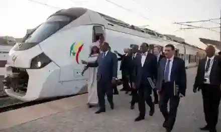 Le Sénégal étrenne son Train Express Régional