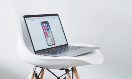 iBolt’s ChargeDock brings easy iPhone charging to the desk