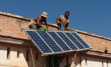 Cameroun: 350 localités seront électrifiées avec le photovoltaïque